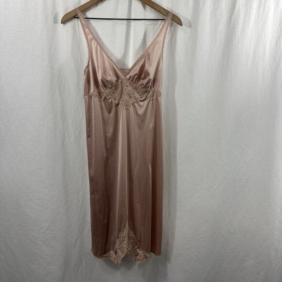 Vassarette Pink Vintage Nylon USA Slip Dress Womens Size 34 TT Lace Trim Cottage - Picture 1 of 11